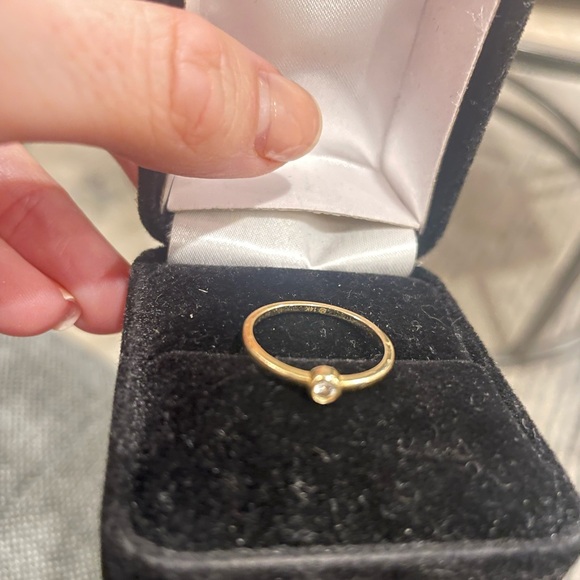 Mejuri Solo Diamond Ring - Picture 2 of 4